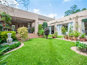 3 Bed House in Cedar Lakes