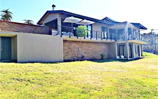 3 Bedroom House in Pezula Private Estate