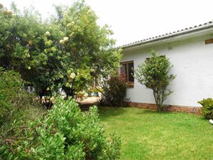4 Bed House in Zeekoevlei