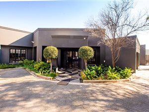 Office space in Parktown North