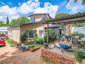 5 Bed House in Blairgowrie