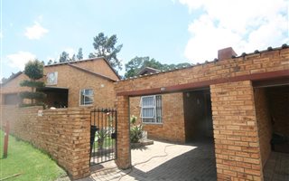 2 Bedroom Townhouse in Honey Park