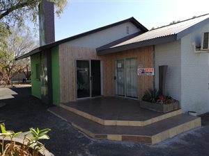 3 Bed House in Roosheuwel