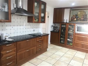 4 Bed House in Parkhurst