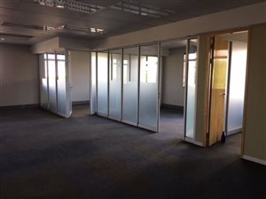 200 m² Office Space in Irene
