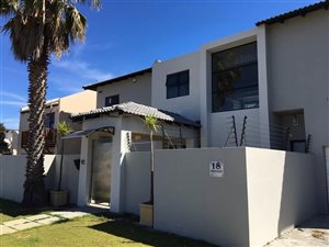 5 Bed House in Flamingo Vlei