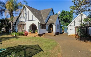4 Bedroom House in Hayfields
