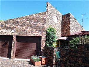 30 Bed Townhouse in Helikon Park