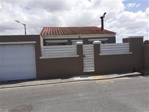3 Bed House in Lentegeur