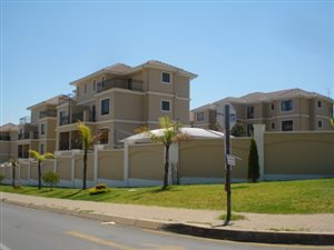 2 Bed Apartment in Erand Gardens