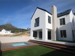 3 Bed House in Idas Valley