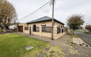 3 Bedroom House in Brixton
