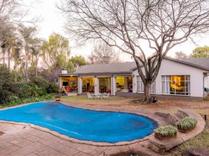 4 Bed House in Lynnwood Glen