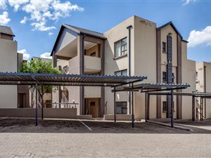 3 Bed Apartment in Ruimsig