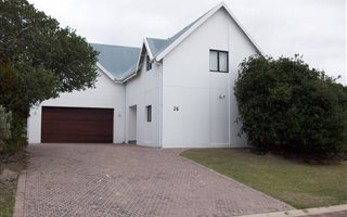 4 Bedroom House in St Francis Links