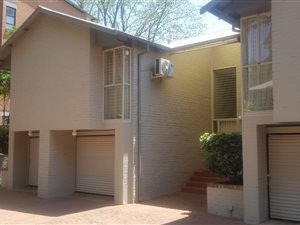 3 Bed Townhouse in Brooklyn