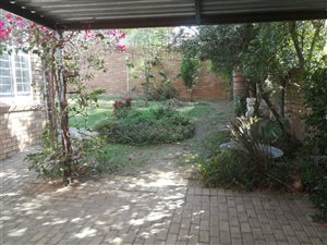 3 Bed Townhouse in Honeydew Ridge