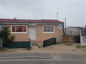2 Bed House in New Macassar Village