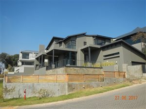 4 Bed House in Helderfontein Estate