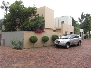 2 Bedroom Duplex in Benmore Gardens