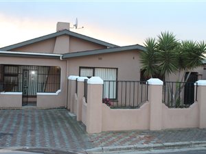 3 Bed House in Kuilsriver