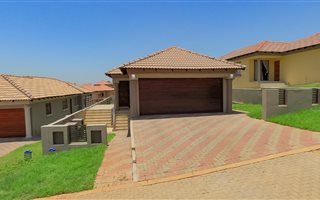 3 Bedroom Townhouse in Amandasig
