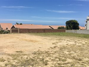 920 m² Land available in Dana Bay