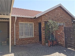 3 Bed Townhouse in Florauna