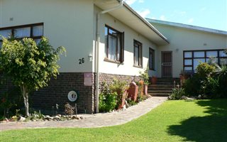 3 Bedroom House in Bredasdorp