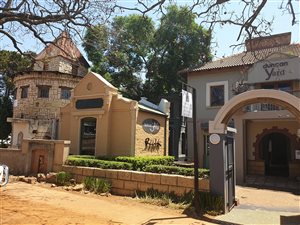 105 m² Commercial space in Hatfield