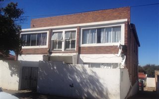 495 m² Commercial space in Malvern