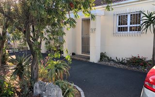 2 Bedroom Townhouse in Sunningdale