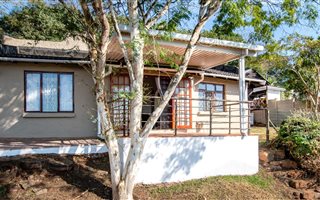 2 Bedroom House in Waterfall