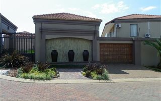 1088 m² Land available in Three Rivers East