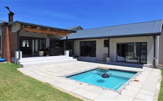 3 Bedroom House in Sonheuwel