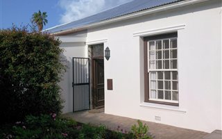3 Bedroom House in Wynberg