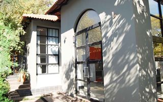 2 Bedroom House in Houghton Estate