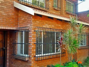 3 Bed Duet in Waterkloof