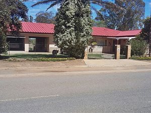 4 Bed House in Nieuwoudtville