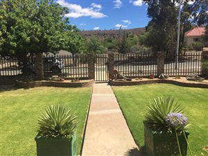 4 Bed House in Beaufort West