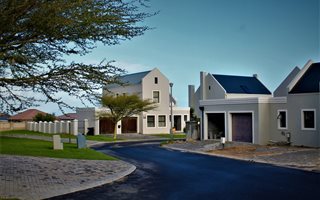 789 m² Land available in Admirals Park