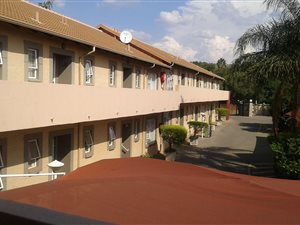 2 Bed House in Sinoville