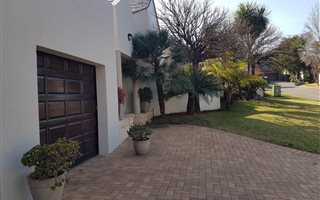 3 Bedroom House in Dainfern