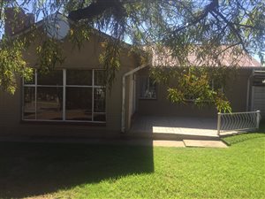 6 Bed House in Vanderbijlpark CE2