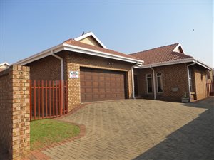 3 Bed Townhouse in Gholfsig