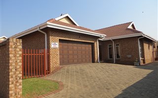 3 Bedroom Townhouse in Gholfsig