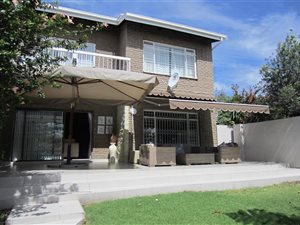 3 Bedroom Townhouse in Bedford Park