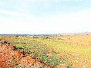 424 m² Land available in Hartenbos