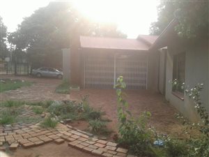 3 Bed House in Meyerspark