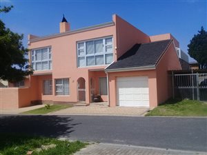 4 Bed House in Blue Downs